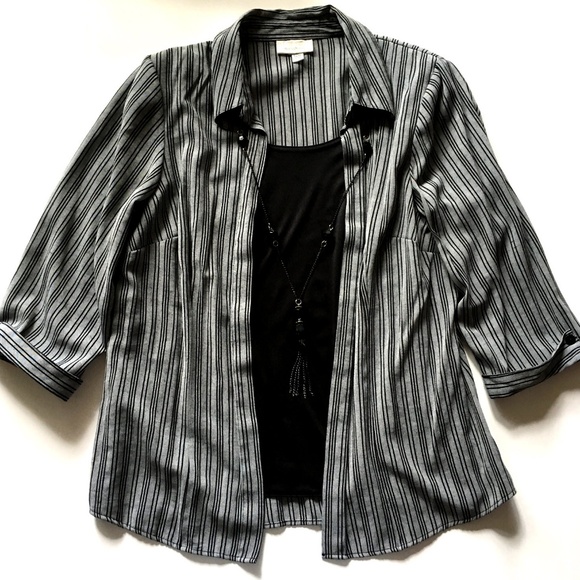 Dress Barn Tops - *3/$30* Dress Barn Striped Blouse w/Necklace 14/16